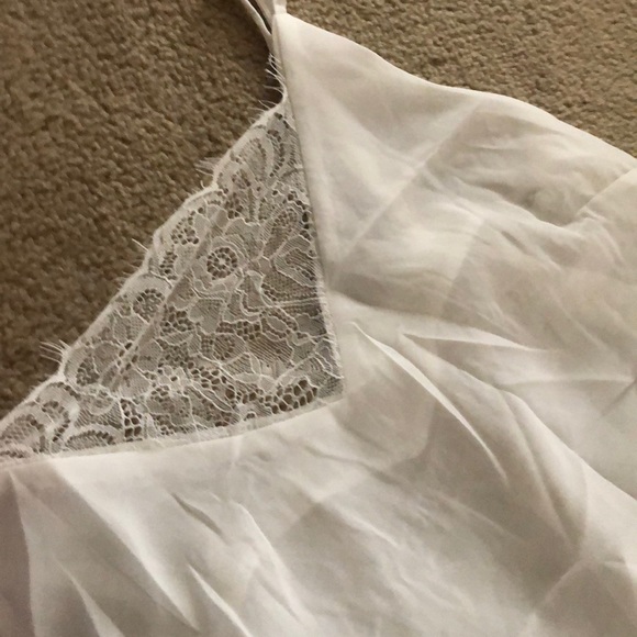 WHITE LACE SEE - THRU TANK TOP - Picture 2 of 3